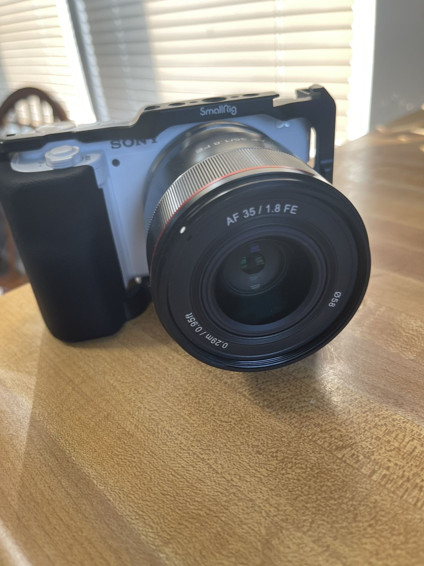 Sony ZV-E10