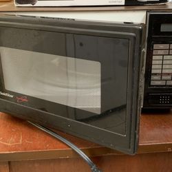 Microwave GoldStar Turntable