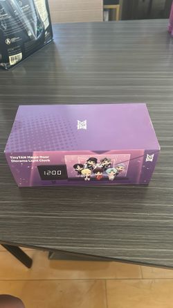 BTS tinytan Magic Door Diorama Light Clock