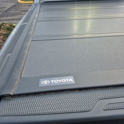 Toyota OEM Tonneau Cover 6ft Bed