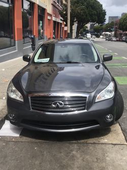 2012 Infiniti M37