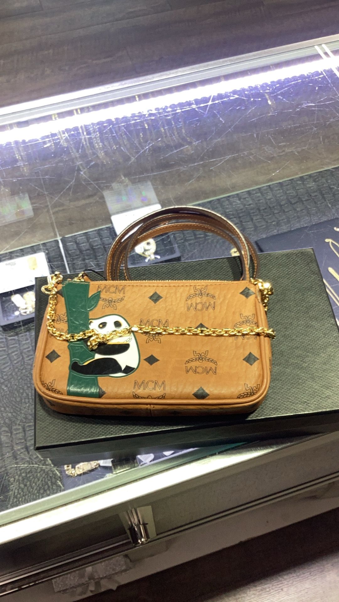 MCM Shoulder Bag W Strap Leather And Chain