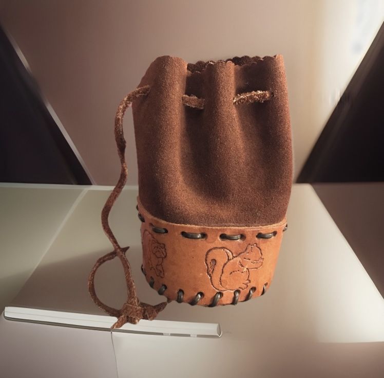 Vintage Handmade Animals Engrave Leather Pouch Bag