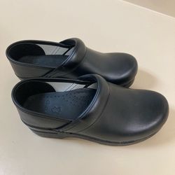 Dansko Women's Professional Clog Shoes