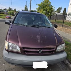 2000 Toyota Sienna