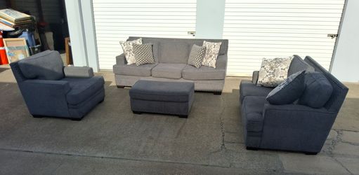 Stonemeade 4 piece Living room Set by Ashley Furniture