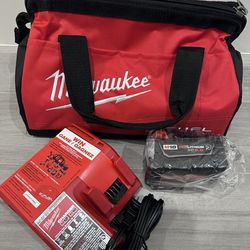 Milwaukee M18 5.0ah XC battery set with charger & Bag. BRAND NEW