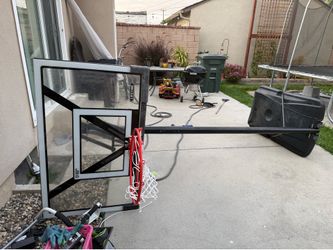 Lifetime basketball hoop court