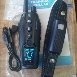 TRAINING COLLAR DOG 4 TRAINING MODES SHOCK, VIBRATION, BEEP, COLLAR FLASHING LIGHT, AND KEYPAD LOCK 4000FT RANGE WATERPROOF COLLAR 
