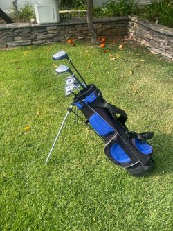 Low Cost Jr. Confidence (Age 7-12) 6 Golf Club Set W/Bag