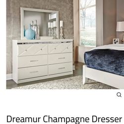 Queen bedroom set , champagne