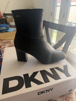 DKNY Cavale 7.5 Ankle boots