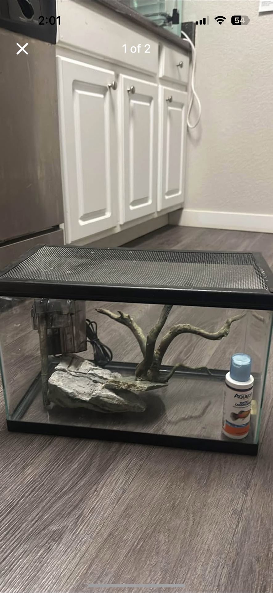 10 Gal Fish Tank And Supplies