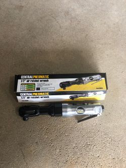 New 1/2” Air Ratchet Wrench