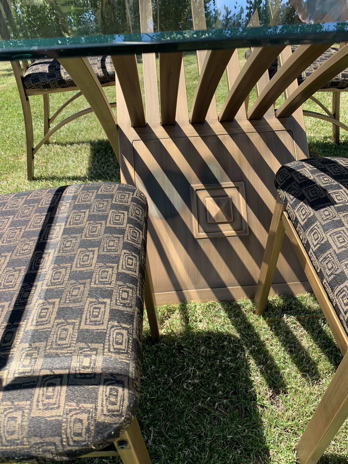 Unique Beveled Glass Top Dining Table & Chairs