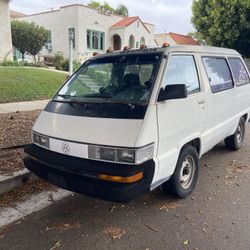 1989 Toyota Van