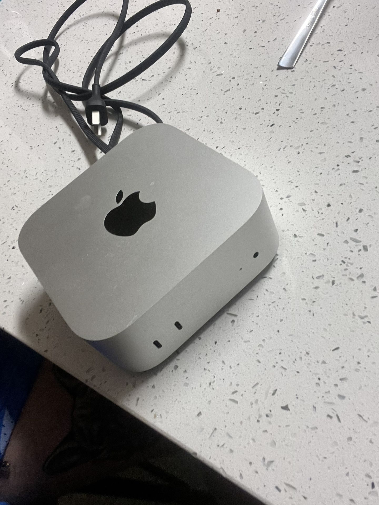 Mac Mini W M4 (2024)