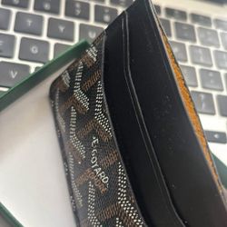  Luxurious Wallet