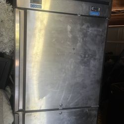 Commercial Refrigerator 