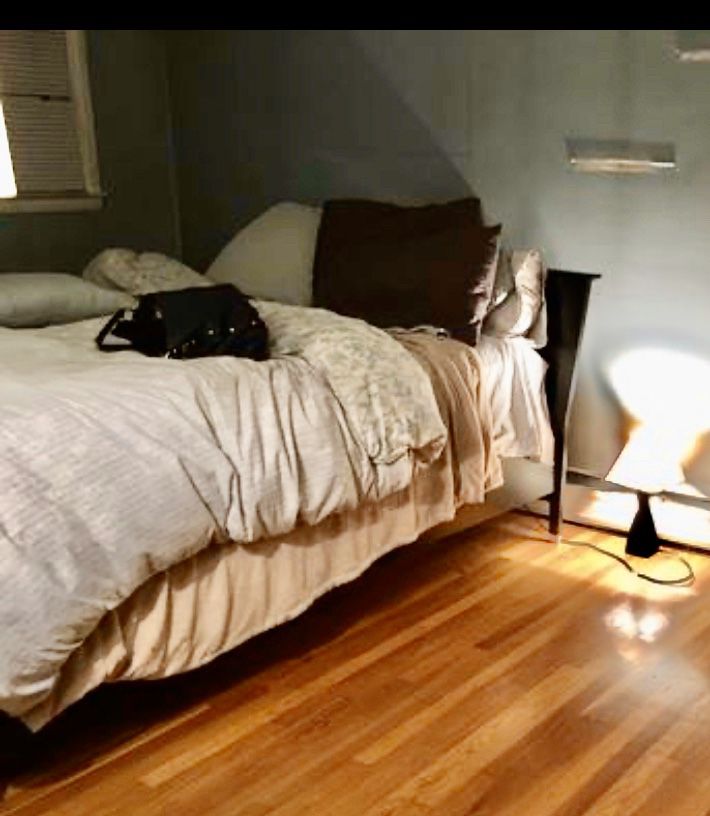 Boston Interiors - Expresso Queen bedroom set - mattress, box spring free