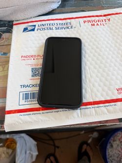 Apple iPhone 11 64GB Red – Factory Unlocked – $125