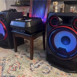 Sistema de Entretenimiento de Alta Fidelidad LG 5000W LOUDR - CK99