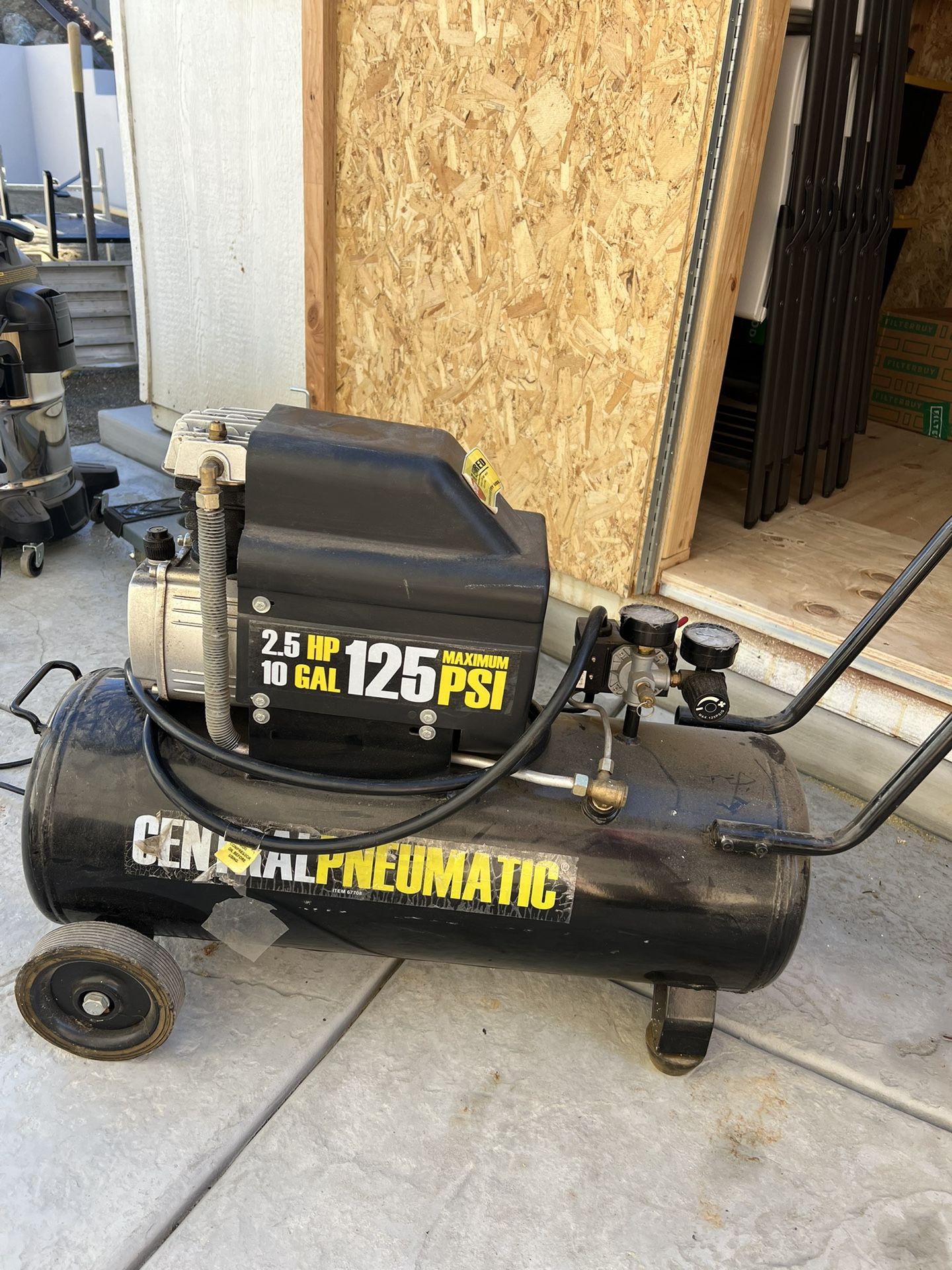 Air compressor 