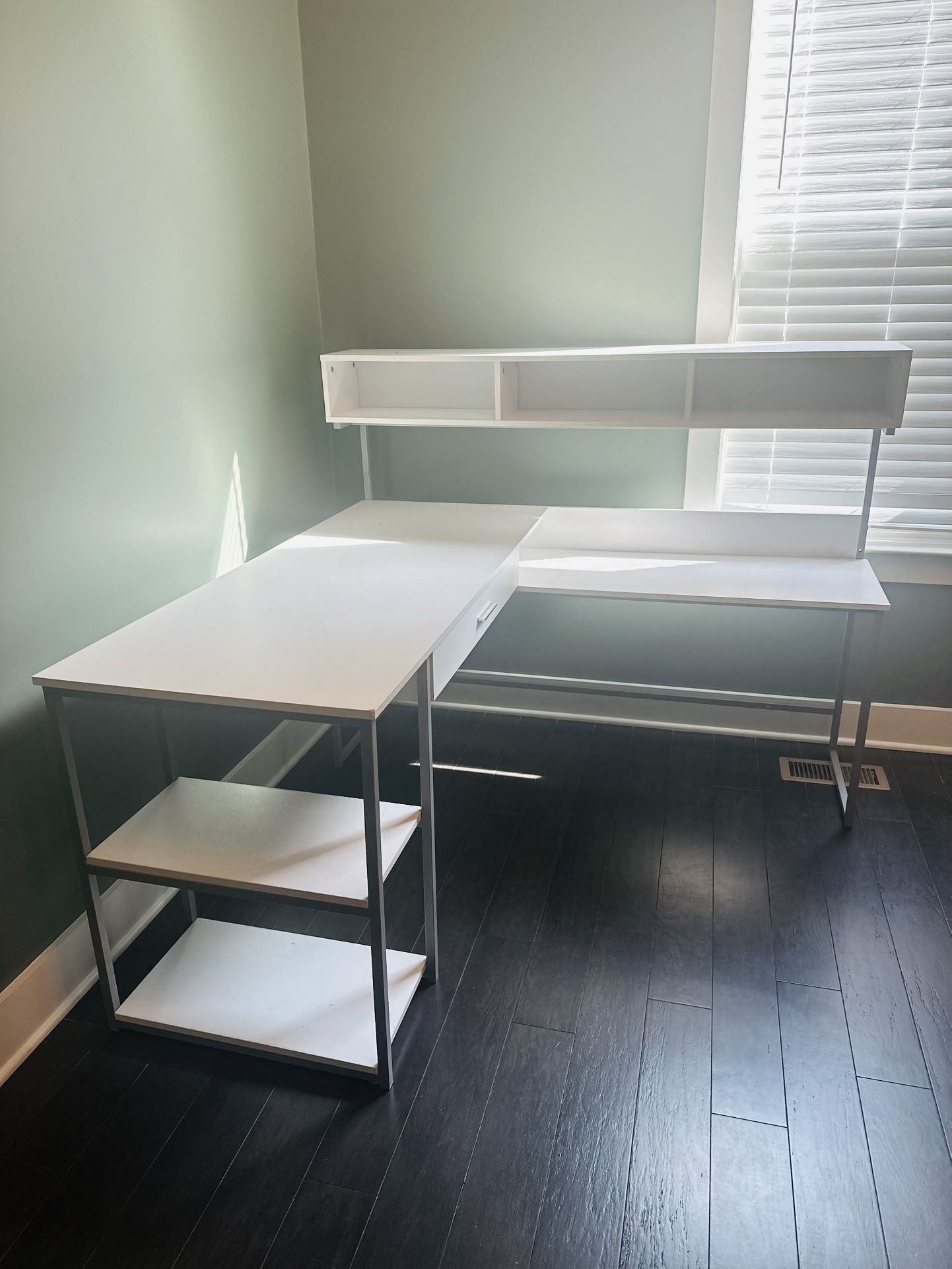 Office Desk: Must Go