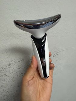 Multi-Spectral Chin & Neck Tightening Light Theeapy