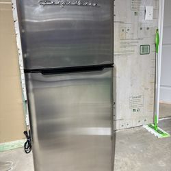 Frigidaire Mini Fridge