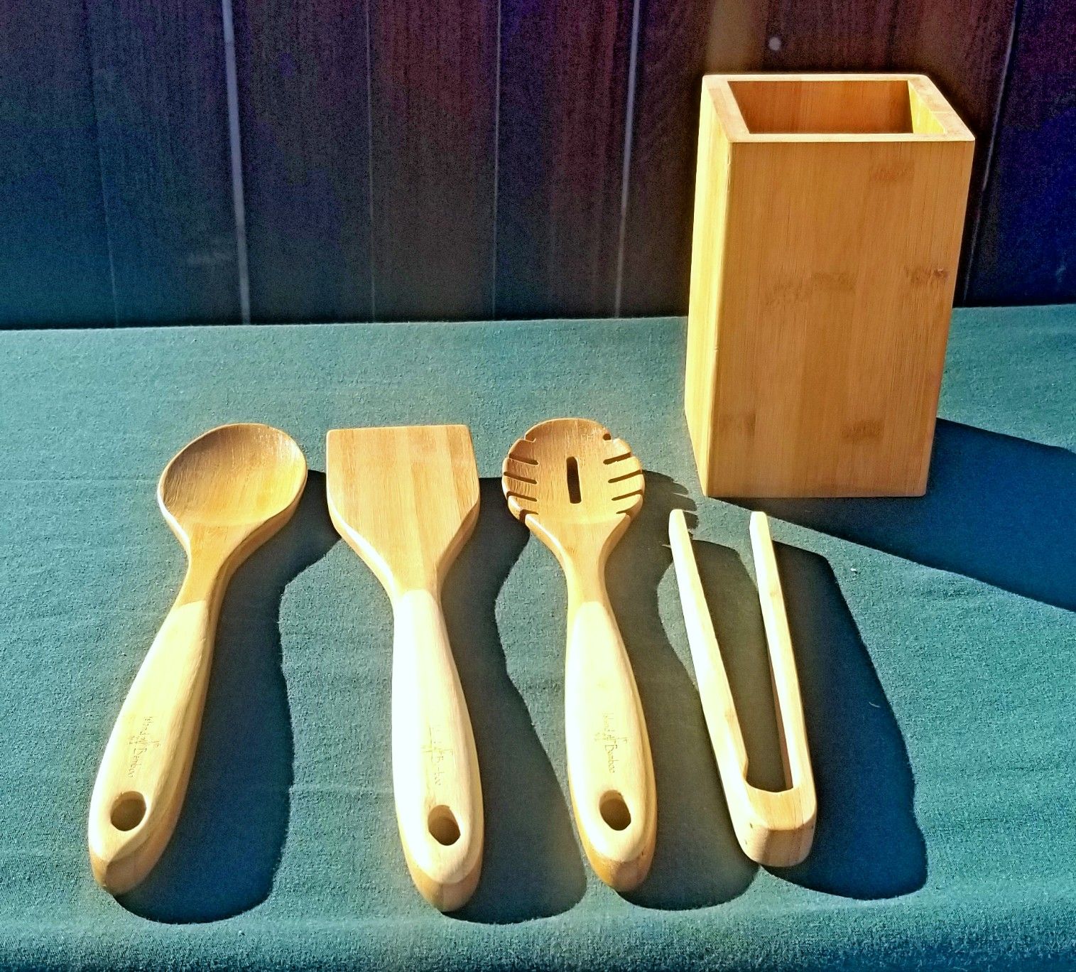 Brand new in box island bamboo kitchen & crock 5 piece utensil set
