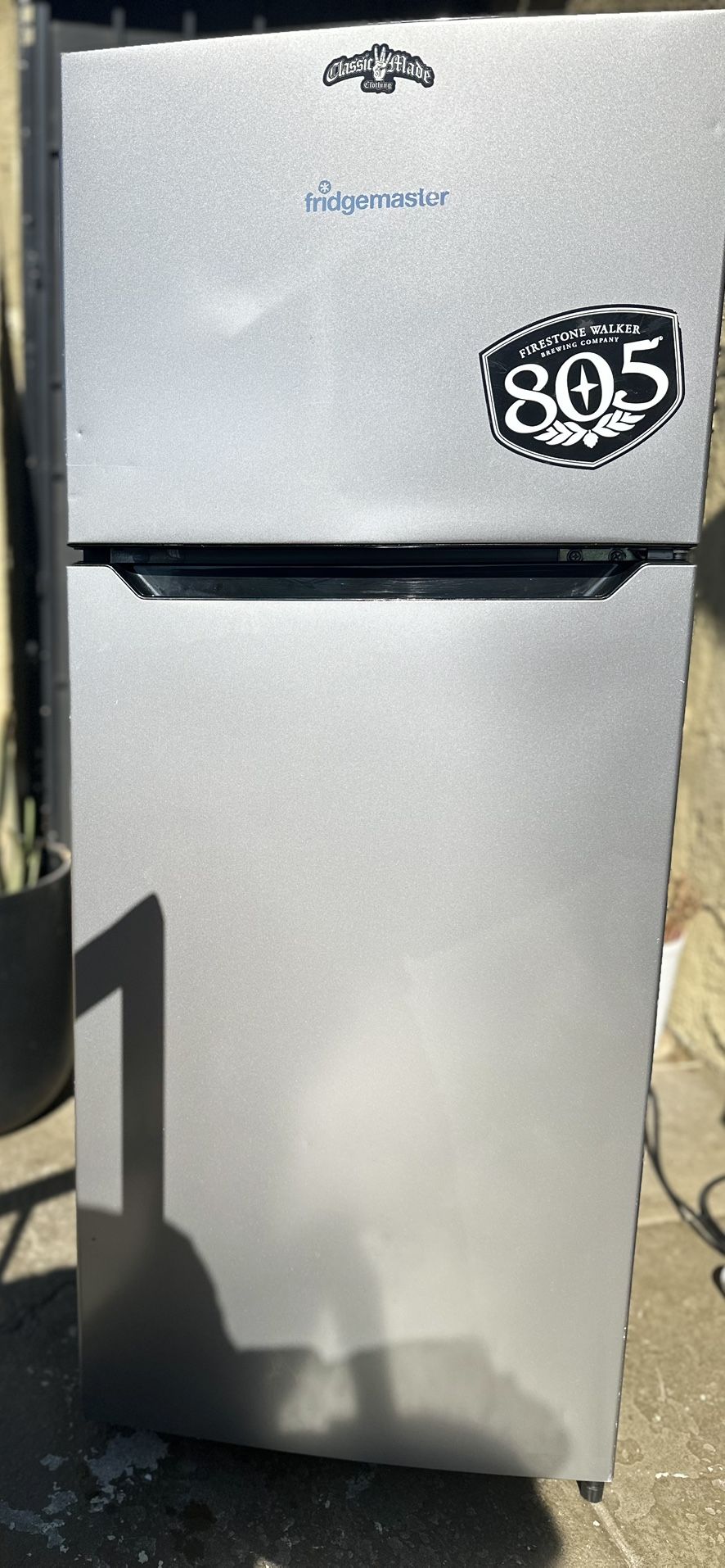 FRIDGEMASTER - FRIDGE & FREEZER