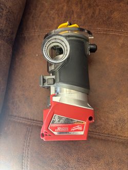 Milwaukee M18 Compact Router