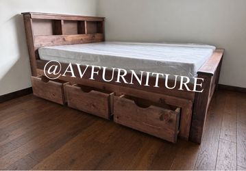 Full Bed w 3 Drawers and Memory Foam Mattress