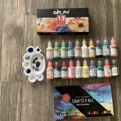 Fabric Paint And Fine Markets Set