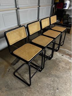 Bar stool chairs
