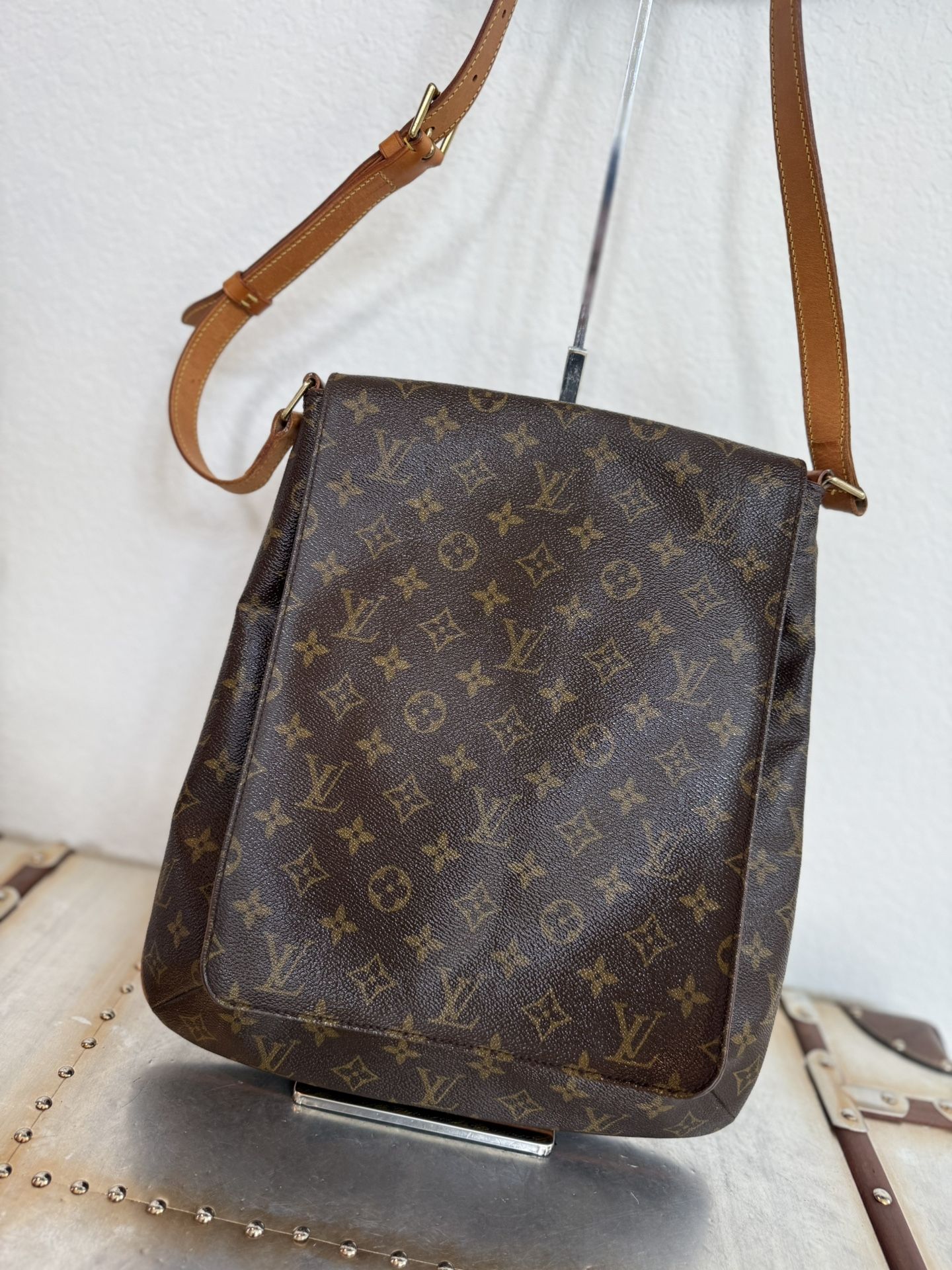 Louis Vuitton Musette Salsa GM Monogram Shoulder / Crossbody Bag