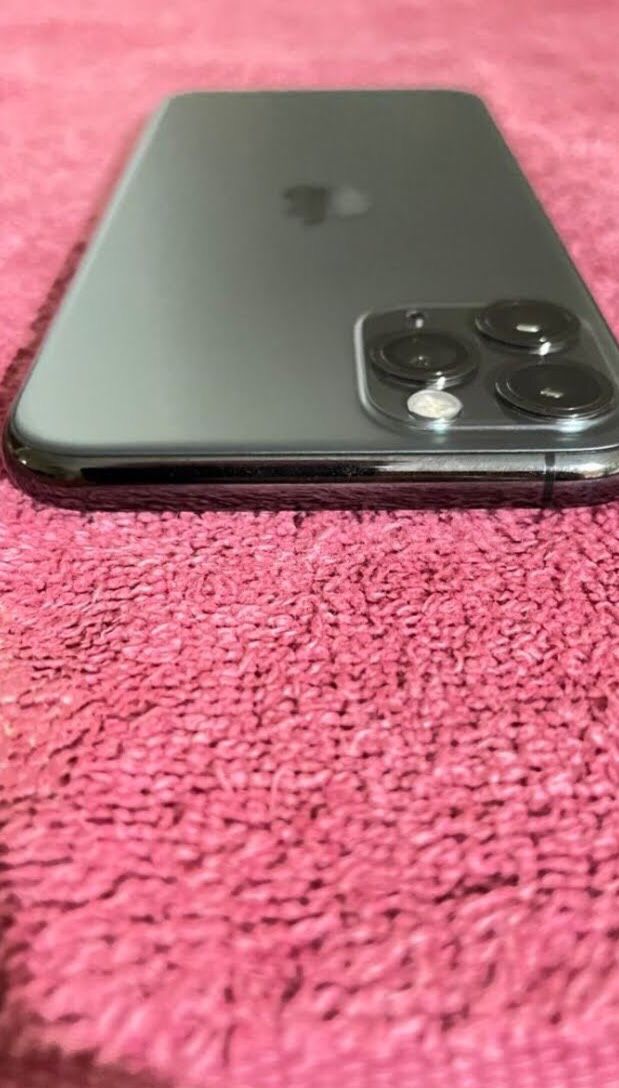 iPhone 11 Pro Max Unlocked