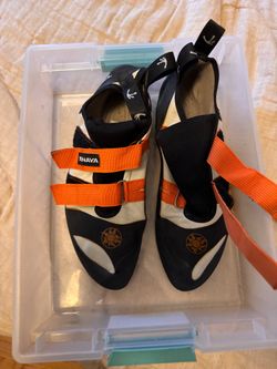 Tenaya RA climbing shoes US 12