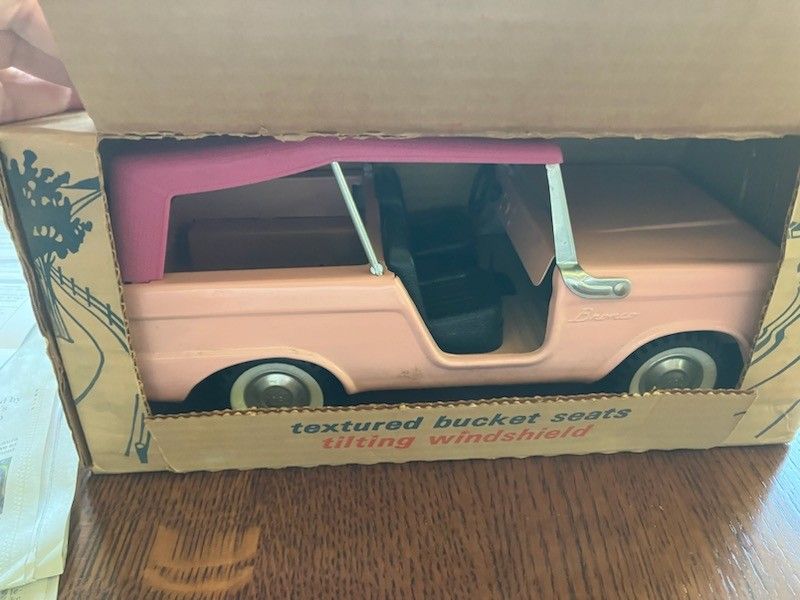 Nylint Sportster No 9500 Pink Ford Bronco