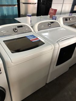 Whirlpool Laundry Set