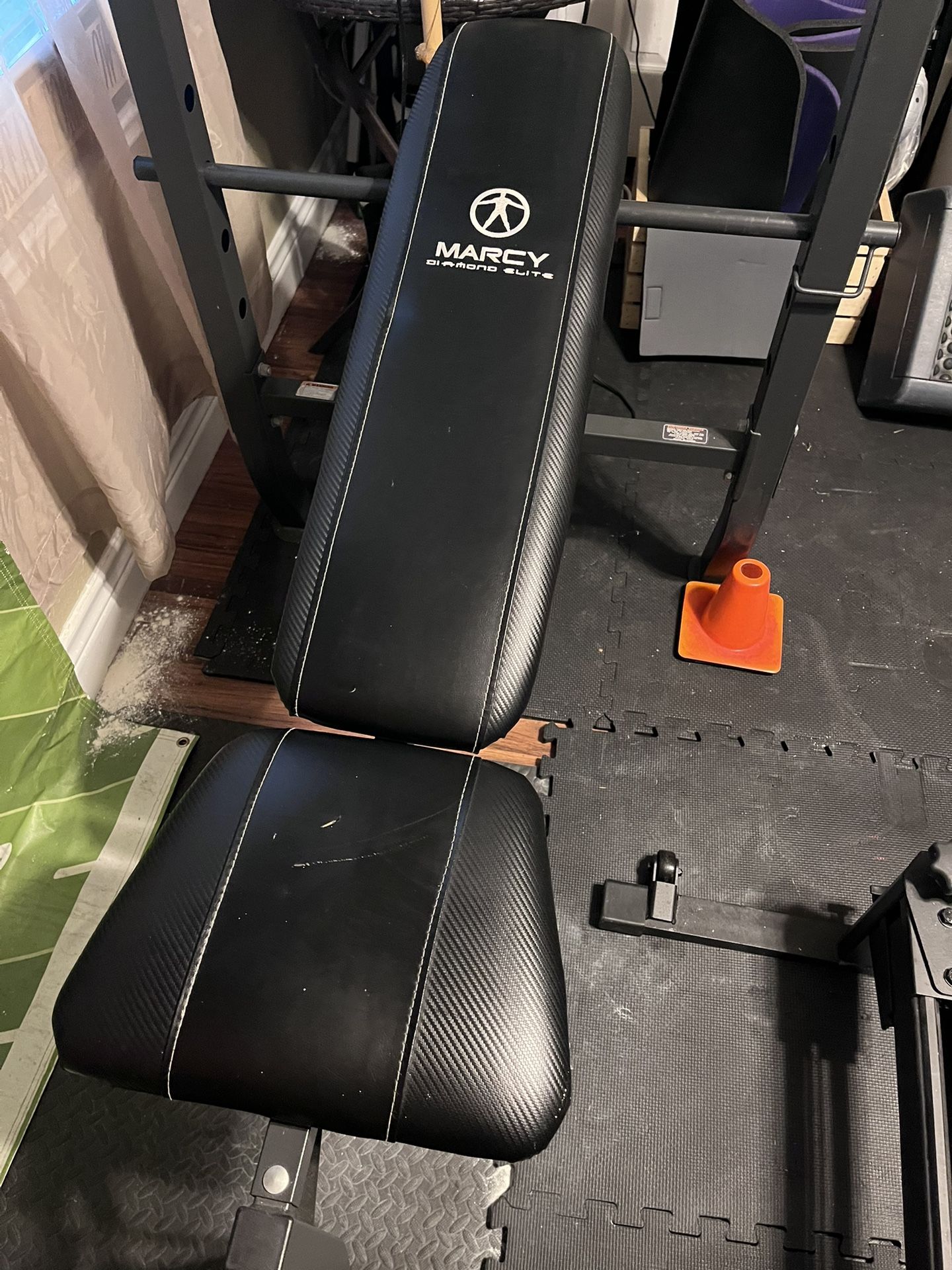 Weight Bench