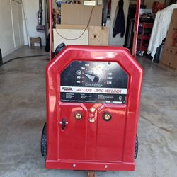 Lincoln 220 AC Welder.   $325 ( Anaheim)