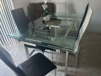 Dining room table with 6 chair