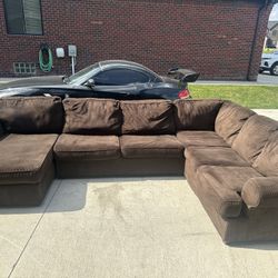 Beautiful Dark Brown Sectional *Delivery Available 