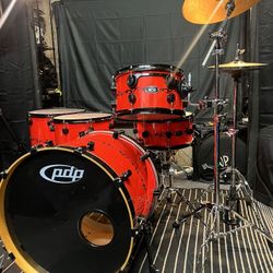Pdp  Drums 805 Red Tribal  Drum Set (shells Only) 