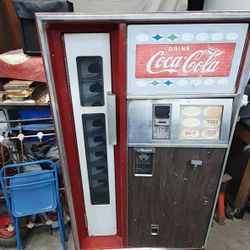 Coca Cola Vending Machine Working Fridge