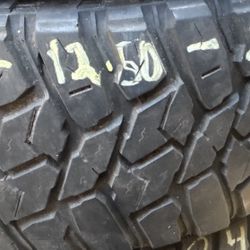 USED TIRE 35x12.50x22