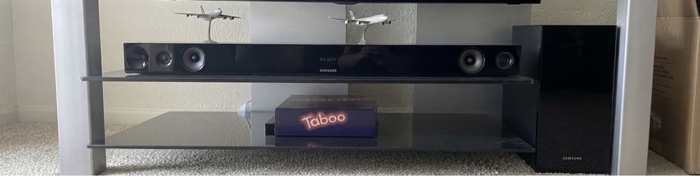 Samsung Soundbar with Subwoofer