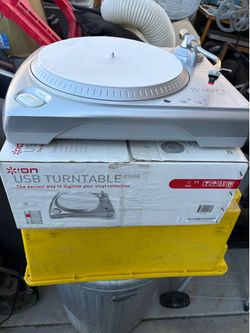 ION USB Turntable Vinyl Player ( Hesperia Ca)